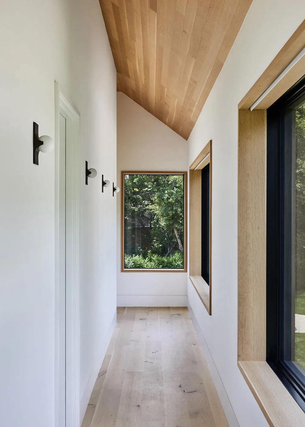 Elegancki nowoczesny design z obfitym użyciem drewna na Long Island - Gallery image 20