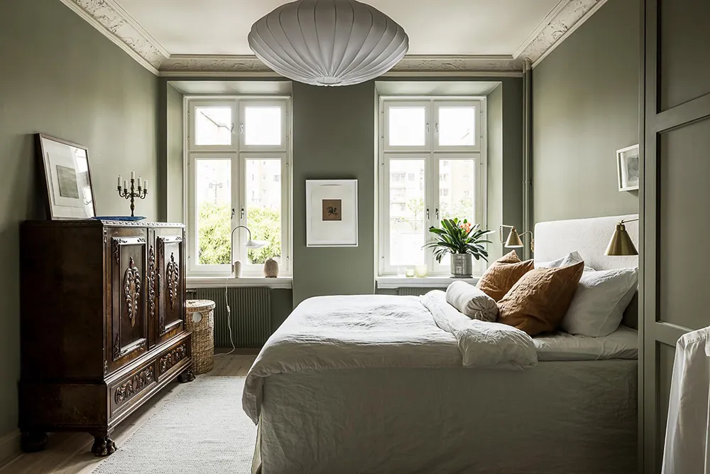 Стильные оттенки бежевого и зеленого в дизайне шведской квартиры (93 кв. м) - Gallery image 16