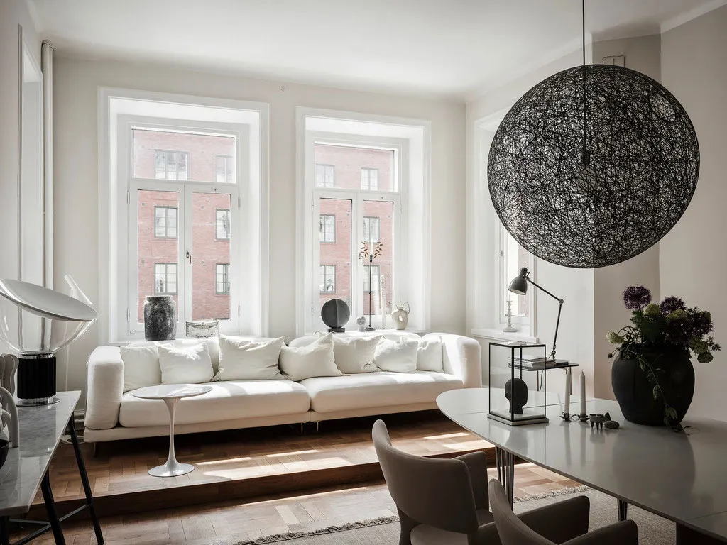 Простор и элегантность: большая и светлая квартира в Швеции - Gallery image 4