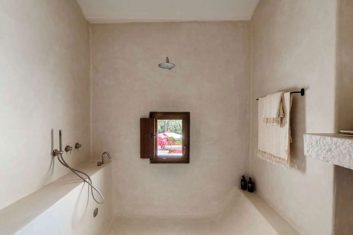 Beau design moderne de la villa «finca» de 300 ans sur l'île d'Ibiza - Gallery image 12