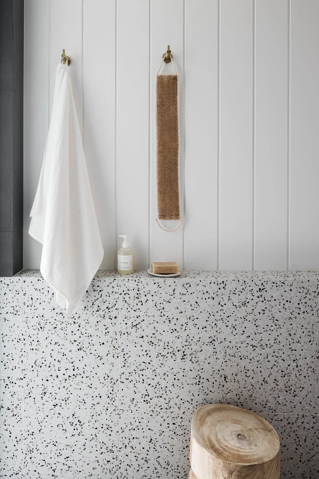 Stylowy i ciepły nowoczesny domek z drewna i kamienia w Australii - Gallery image 19