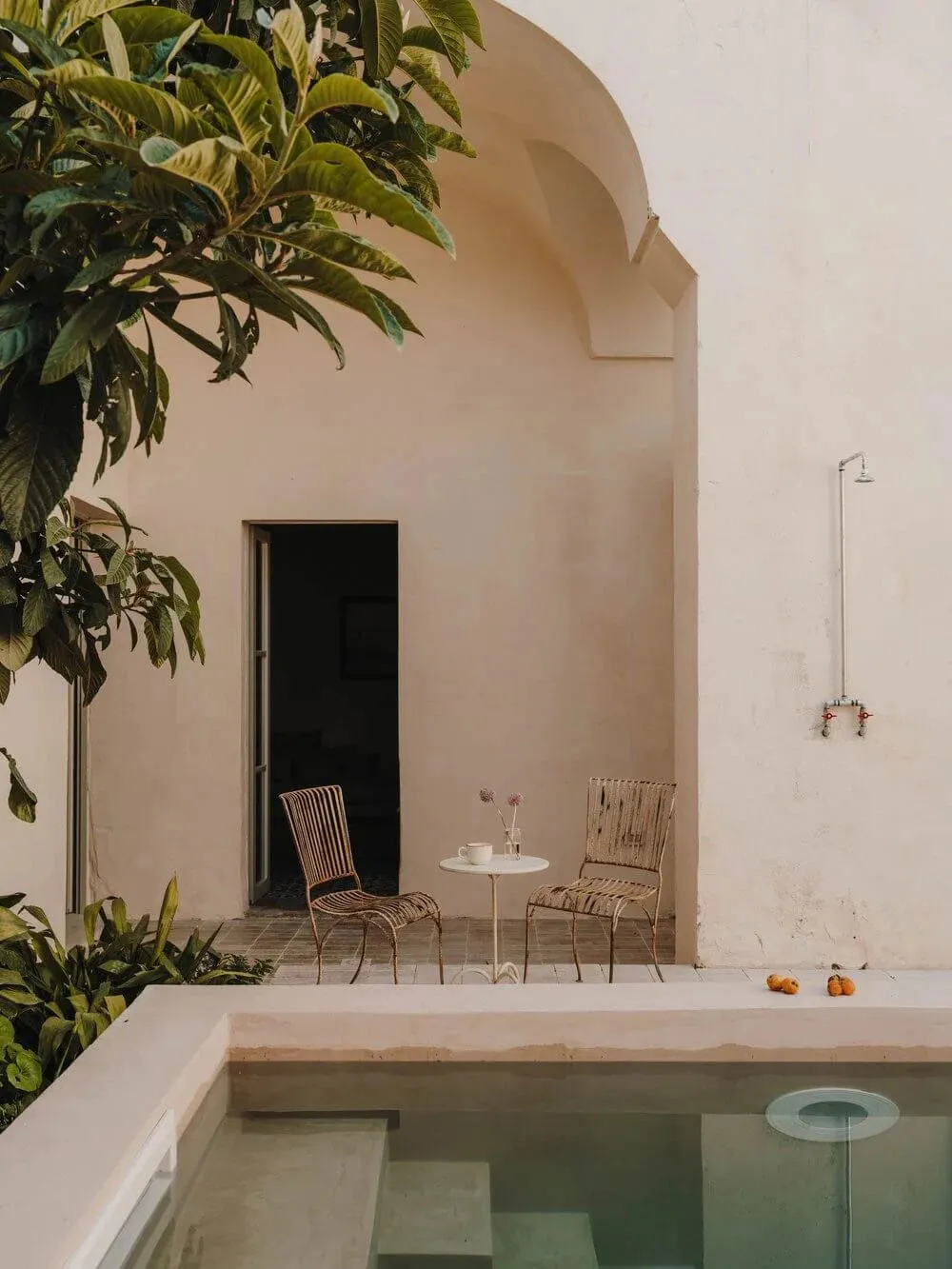 Kiedy nowoczesny design niezauważalnie wplata się w historyczny dom - Gallery image 21