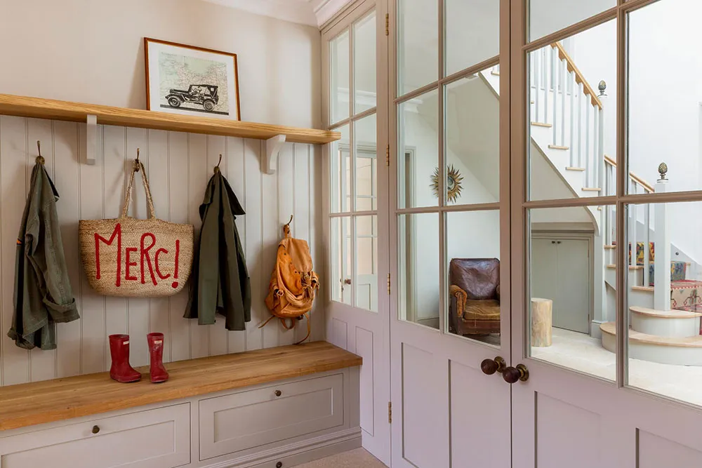 Green Accents in the Design of a Traditional Farmhouse in Southwest England - Gallery image 13