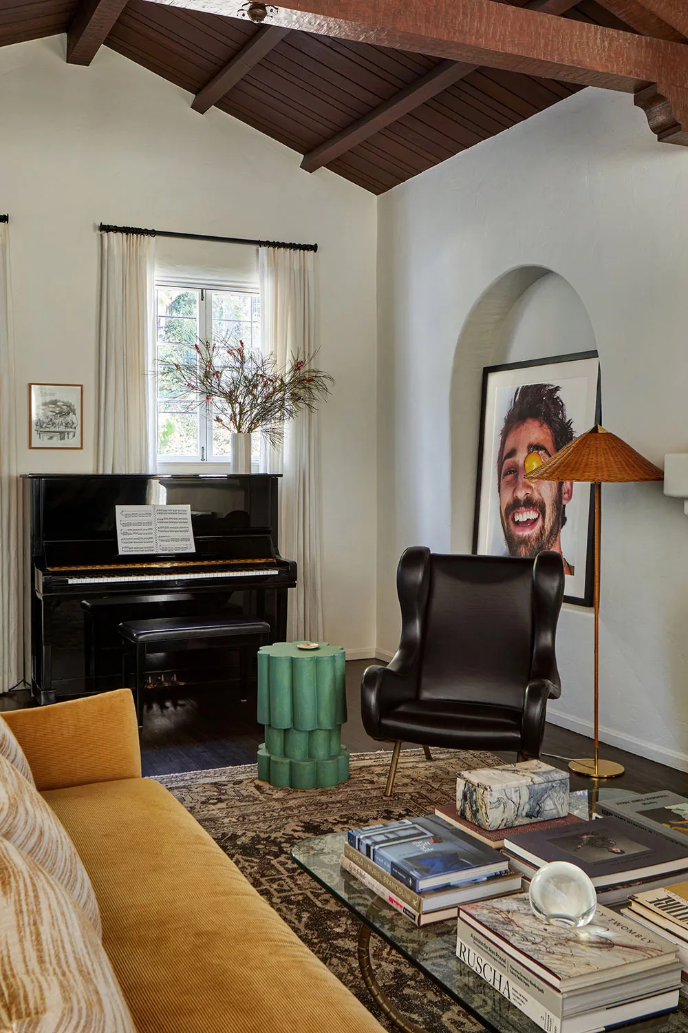 Piękna hiszpańska willa amerykańskiego projektanta w Kalifornii - Gallery image 7