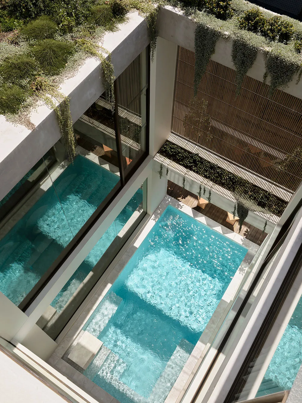 Conception moderne chaleureuse et élégante, baignant dans les rayons du soleil - Gallery image 12