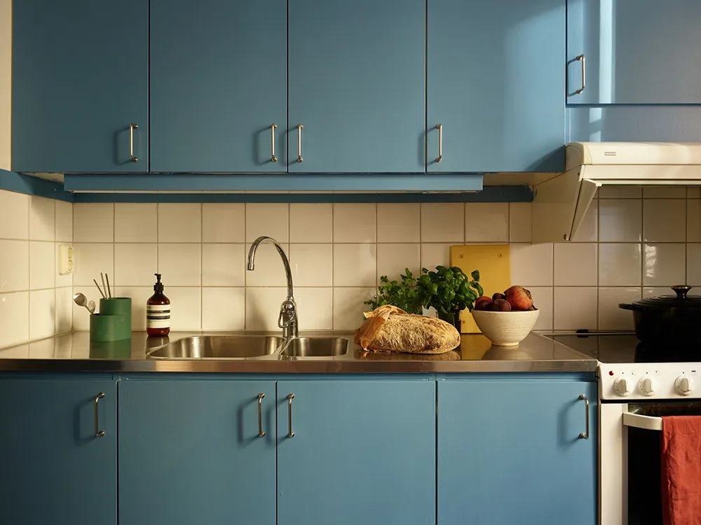 Квартира студента в Швеции с желтыми стенами (36 кв. м) - Gallery image 16