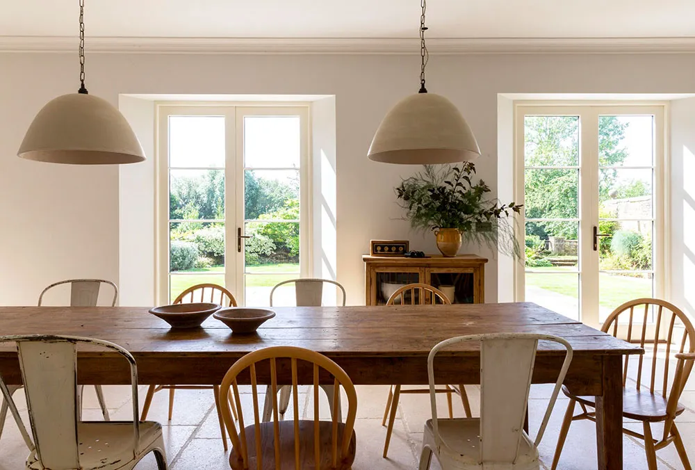 Green Accents in the Design of a Traditional Farmhouse in Southwest England - Gallery image 7