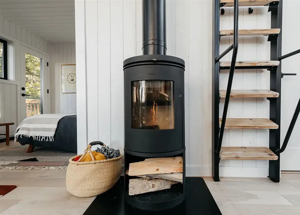 Como del infancia: pequeño pero funcional cobertizo en el árbol (46 m²) - Gallery image 6