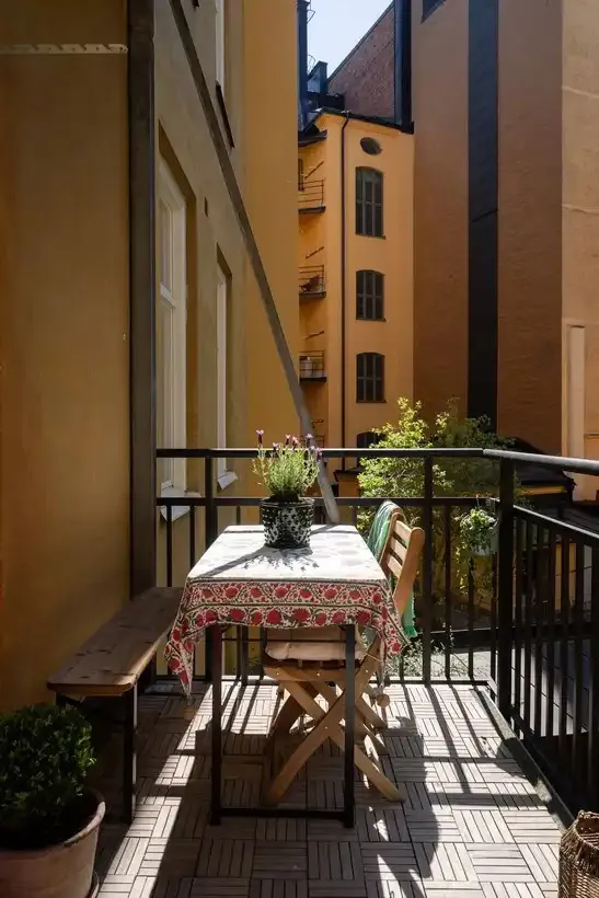 Інтер'єр не для всіх: синя квартира з червоними дверима в Стокгольмі (67 кв. м) - Gallery image 18