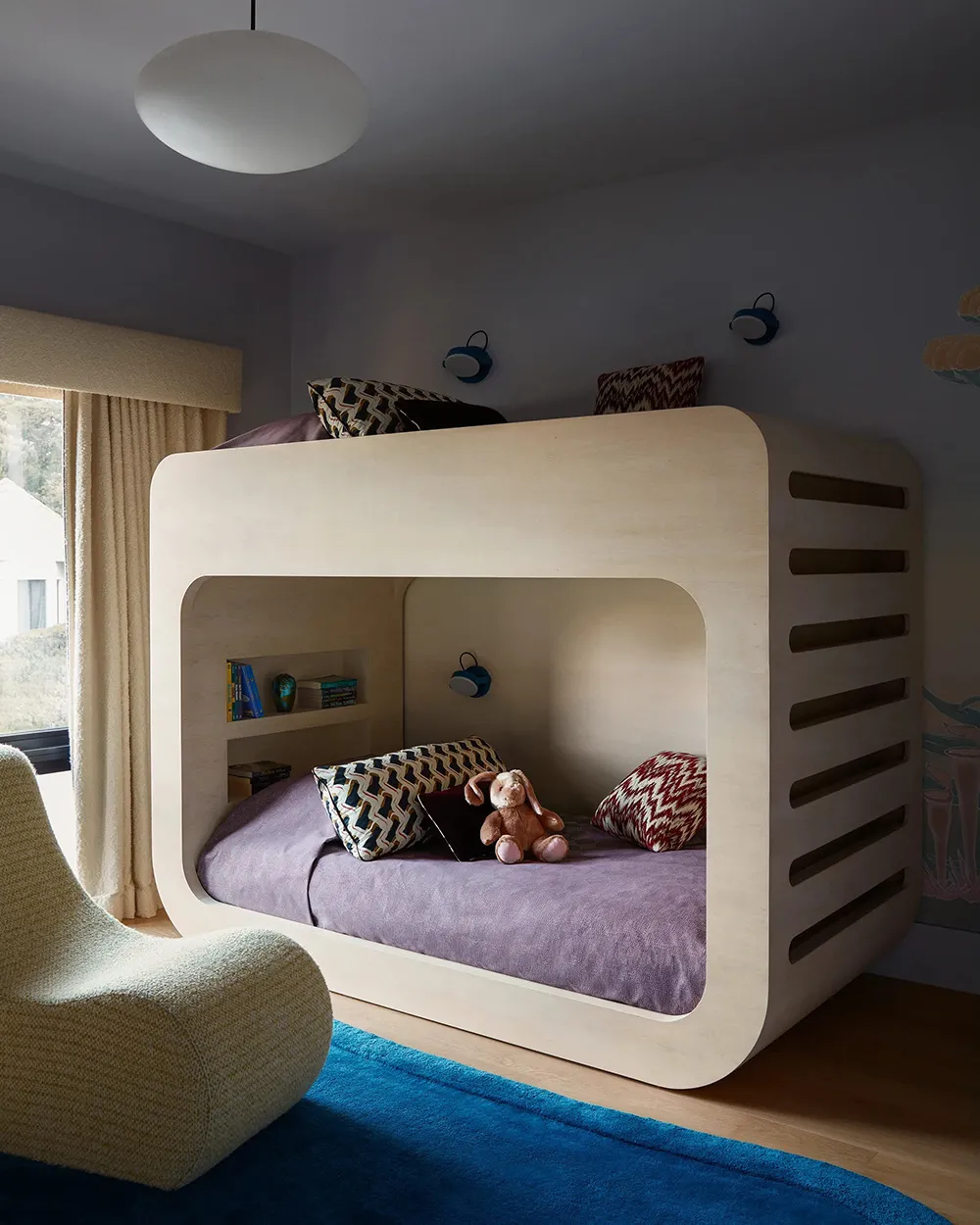 Modern Interior with Expressive Accents in San Francisco - Gallery image 15