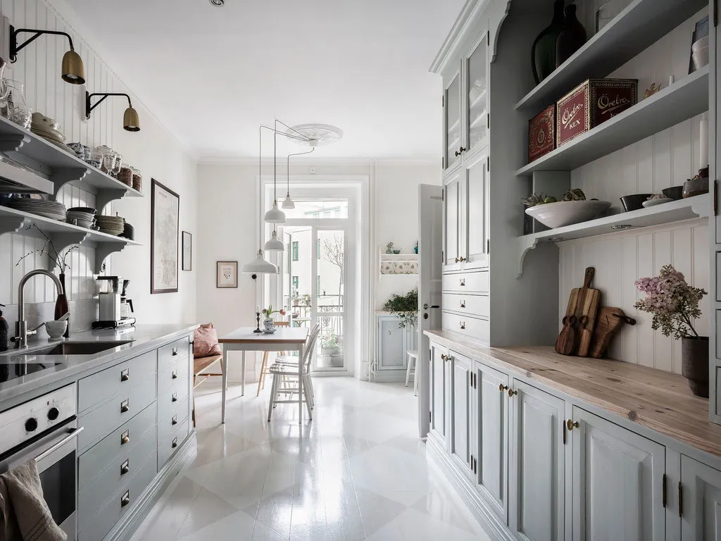 Charming Country Kitchen and Artist Studio: Beautiful Apartment in Gothenburg (82 sqm) - Gallery image 2