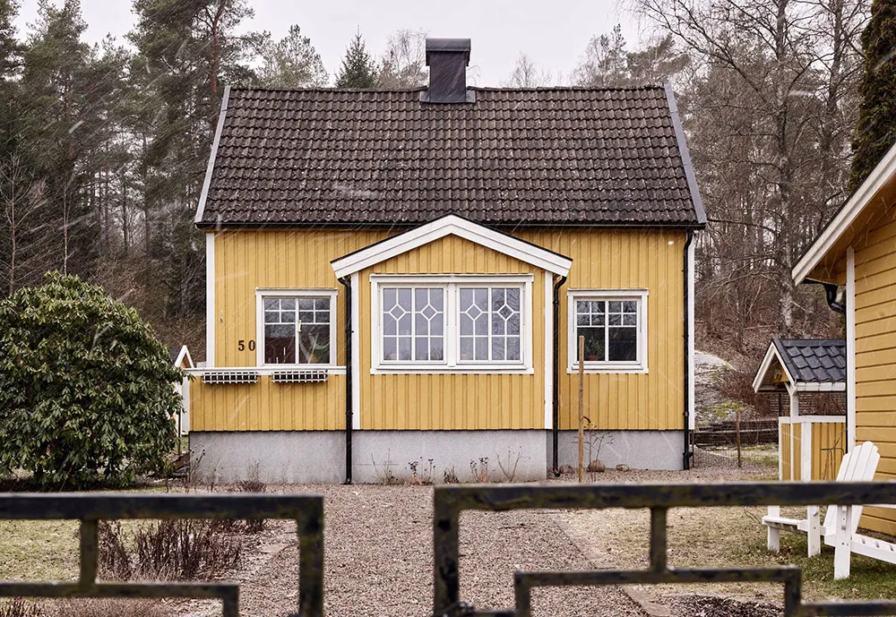 Cozy cottage DIY: traditional cottage in Sweden - Gallery image 2