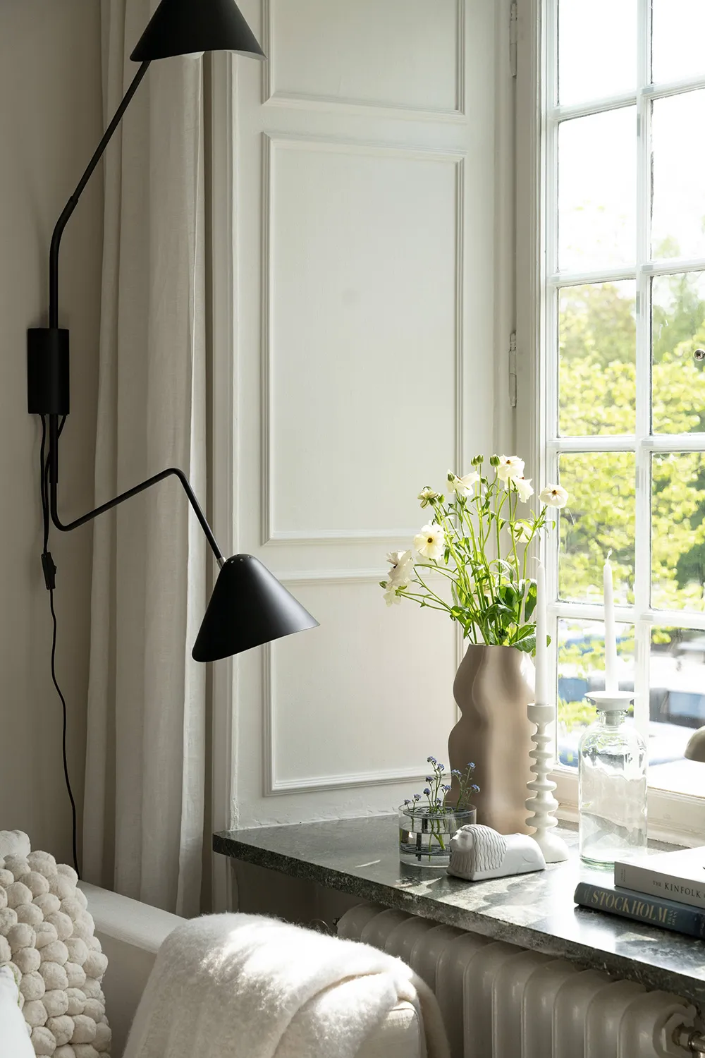 Bright and Elegant Scandinavian Interior in Stockholm (55 sqm) - Gallery image 2