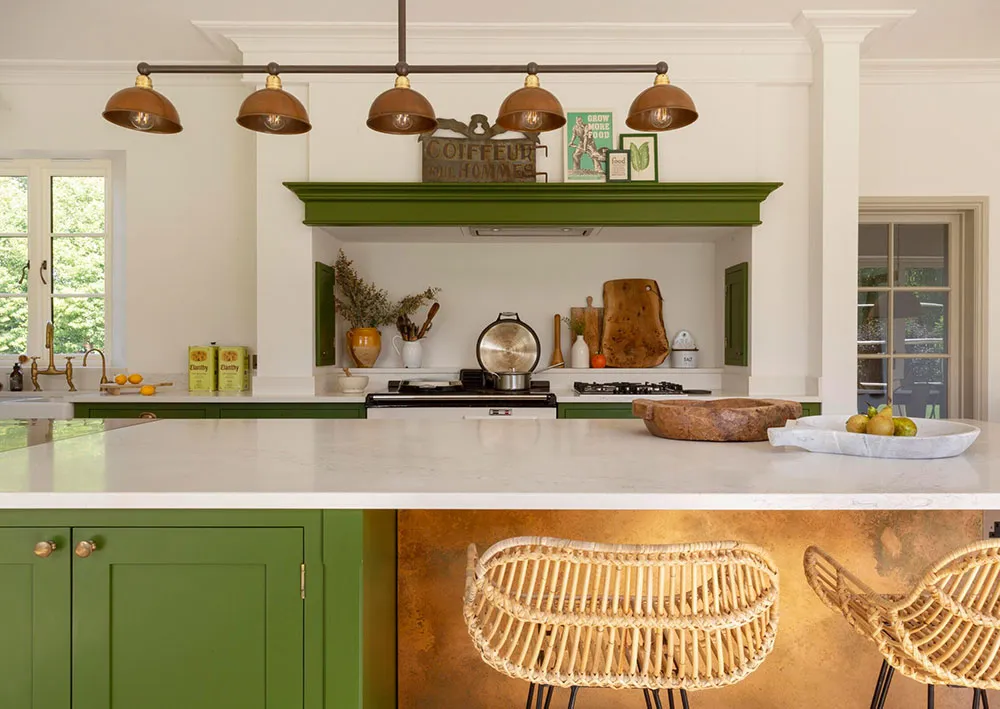 Green Accents in the Design of a Traditional Farmhouse in Southwest England - Gallery image 6