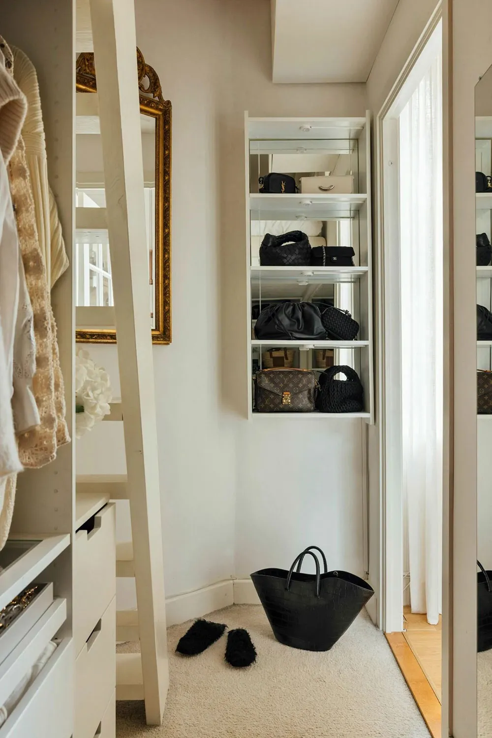 Peaceful and cozy interior of Elle magazine editor in Stockholm - Gallery image 12