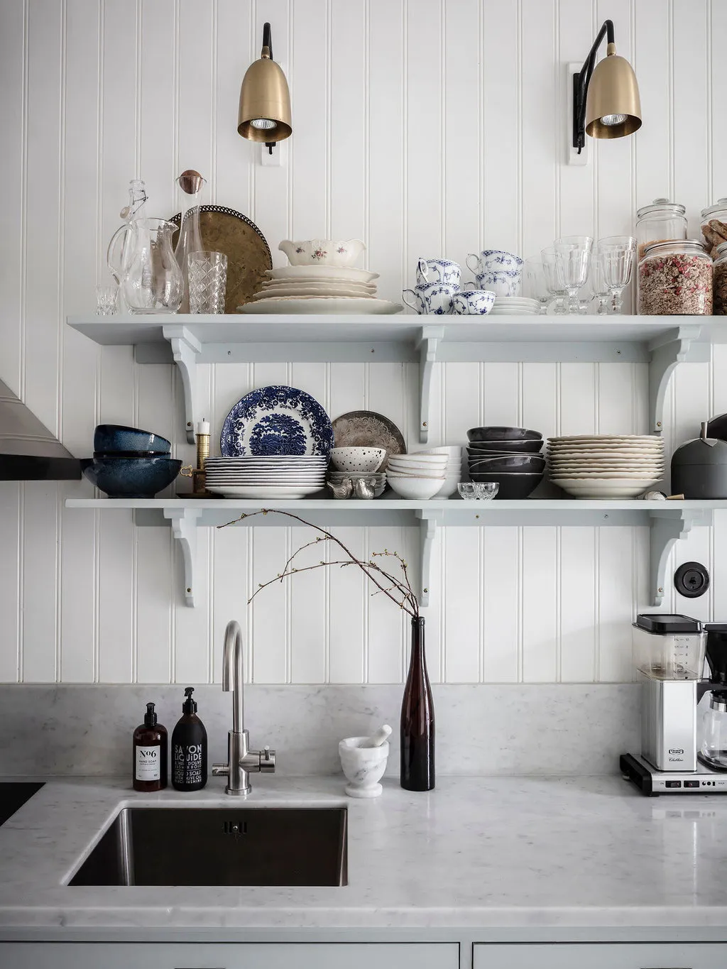 Charming Country Kitchen and Artist Studio: Beautiful Apartment in Gothenburg (82 sqm) - Gallery image 6