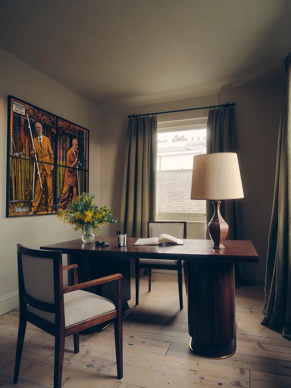 Elegant and Very Cozy Interior of a House in London - Gallery image 17