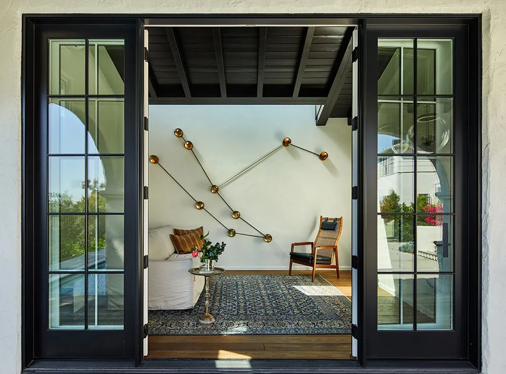 Piękna hiszpańska willa amerykańskiego projektanta w Kalifornii - Gallery image 18