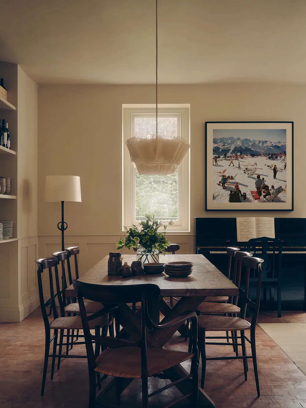 Elegant and Very Cozy Interior of a House in London - Gallery image 4