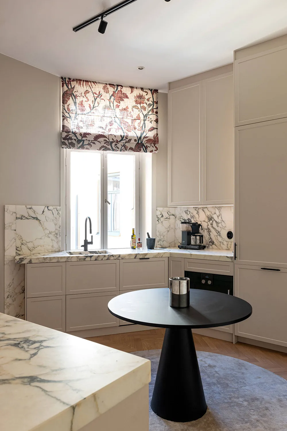 Élegance scandinave moderne : appartement à Stockholm - Gallery image 14