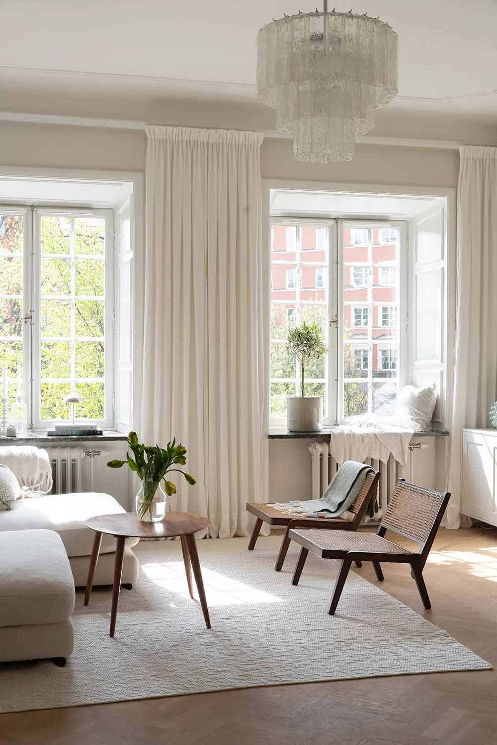 Bright and Elegant Scandinavian Interior in Stockholm (55 sqm) - Gallery image 5