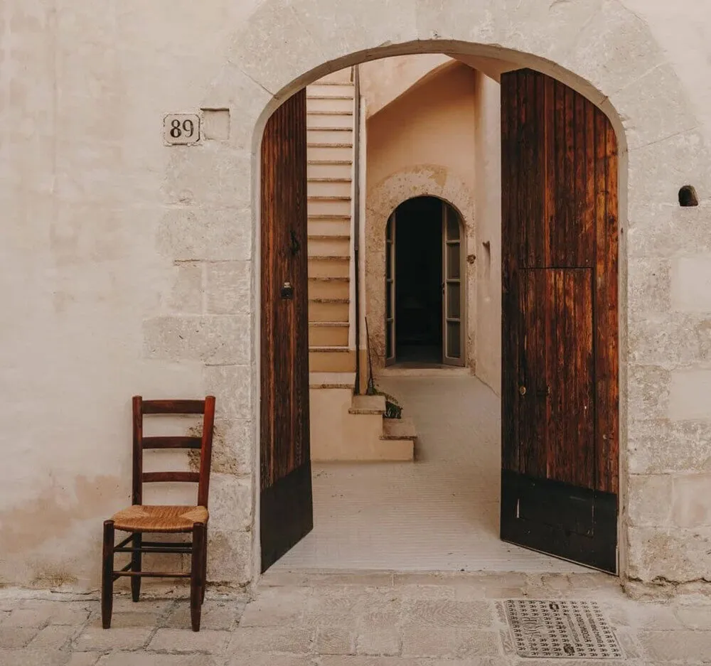 Kiedy nowoczesny design niezauważalnie wplata się w historyczny dom - Gallery image 20