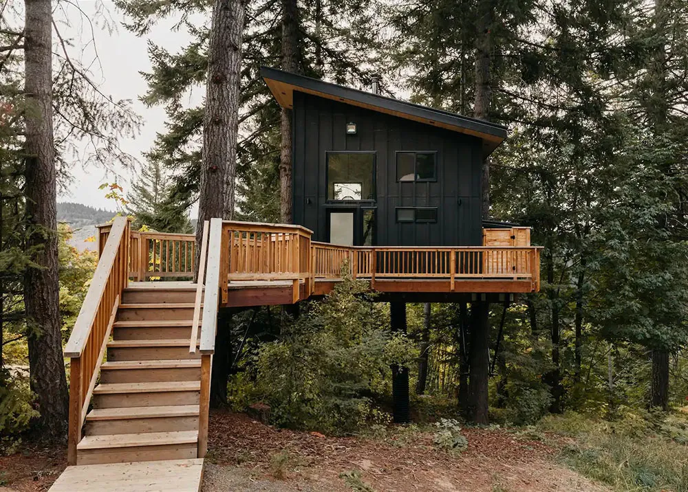 Como del infancia: pequeño pero funcional cobertizo en el árbol (46 m²) - Gallery image 16