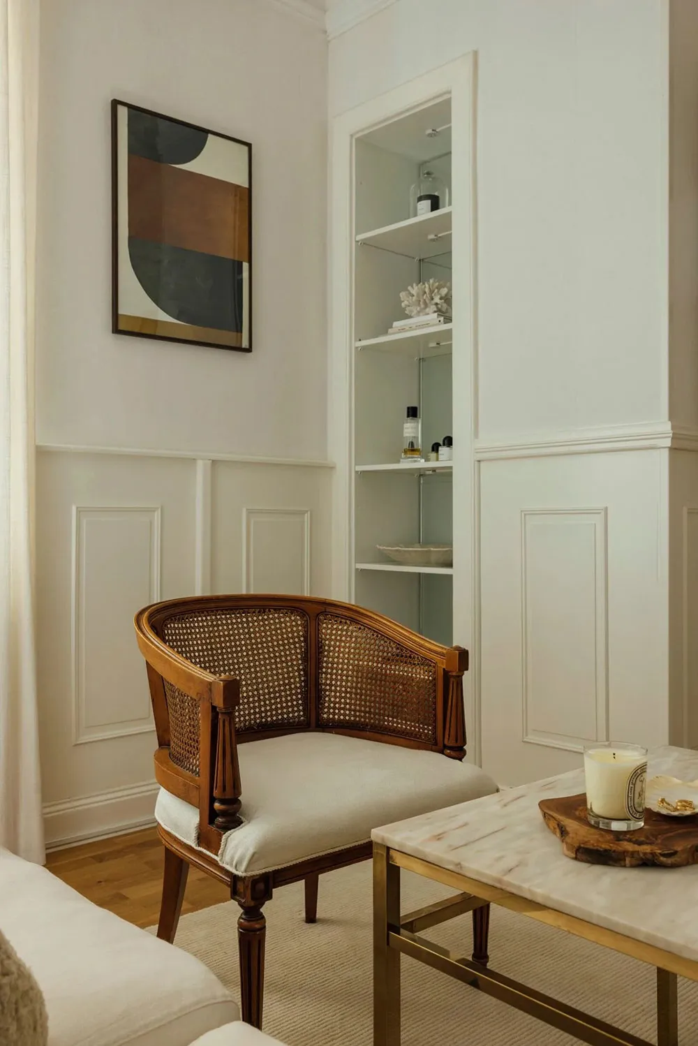 Peaceful and cozy interior of Elle magazine editor in Stockholm - Gallery image 9