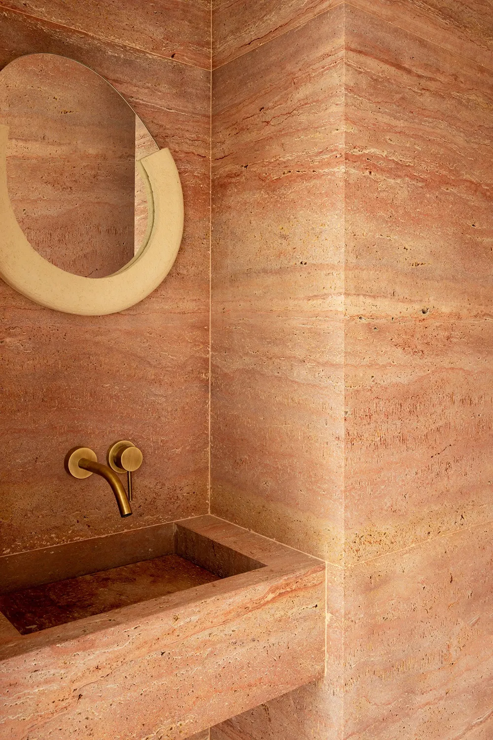 फ्रेंच रिवीरा पर स्थित एक सुंदर ग्रीष्मकालीन विला, जो बाग के साथ सामंजस्य में है। - Gallery image 12