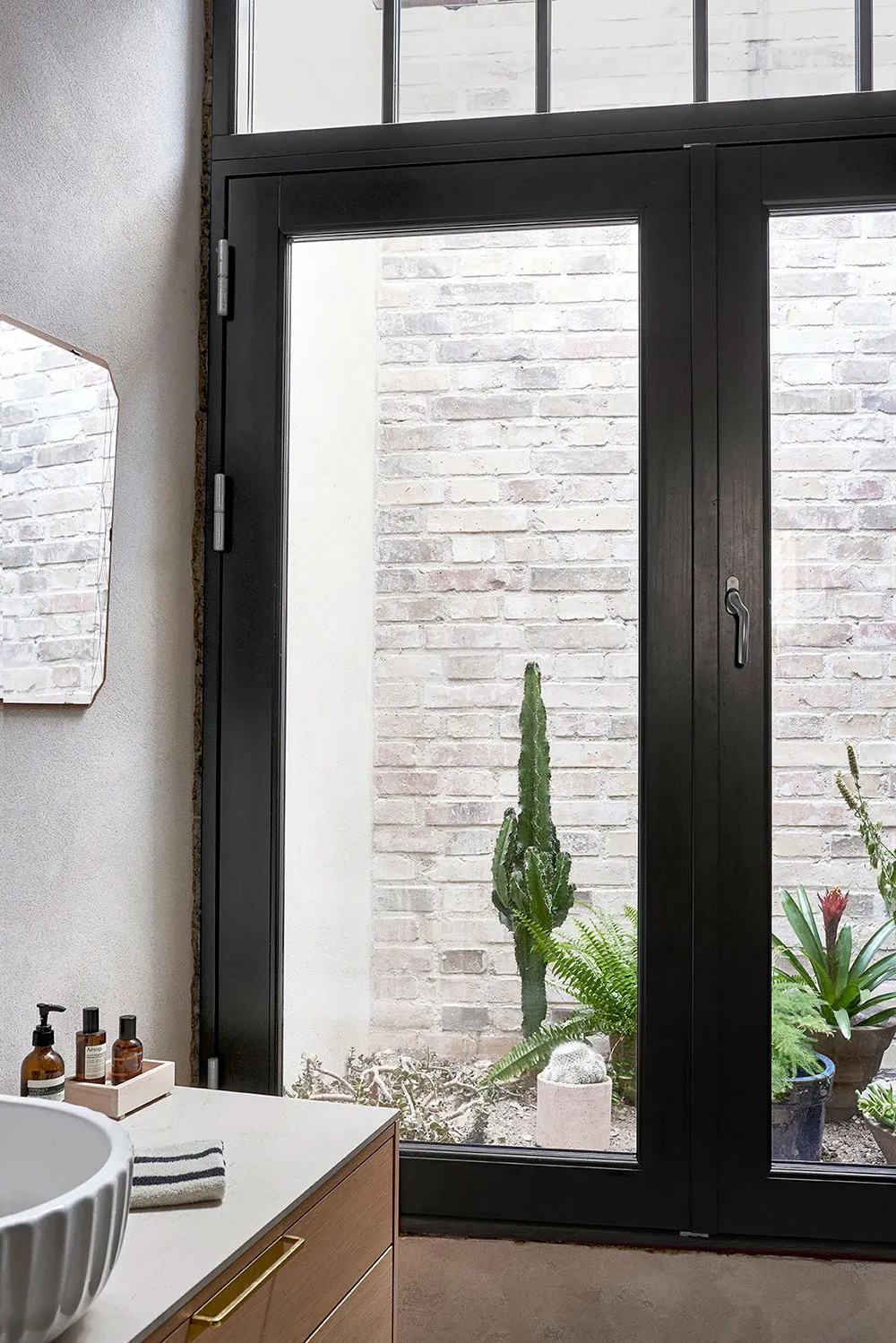 Oasis créatif dans l'ancien magasin à Copenhague - Gallery image 17