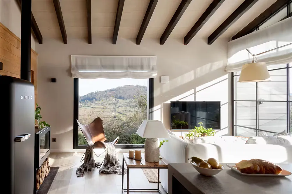 Beautiful Mountain Cottage in Northern Spain with Panoramic Windows (80 sqm) - Gallery image 3