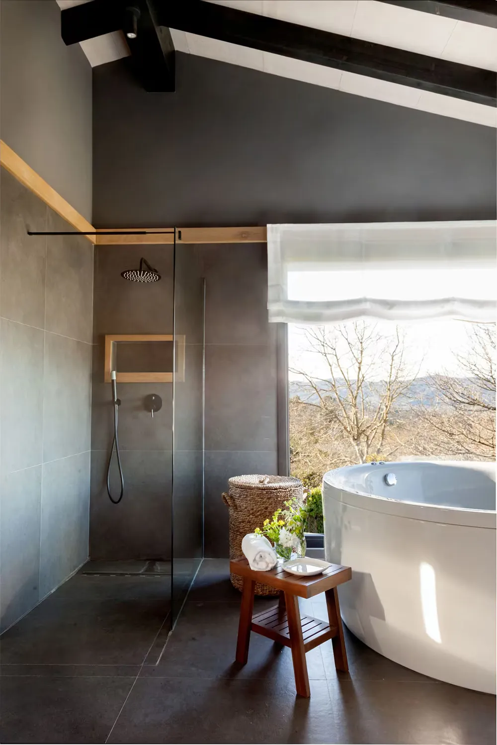 Beautiful Mountain Cottage in Northern Spain with Panoramic Windows (80 sqm) - Gallery image 10