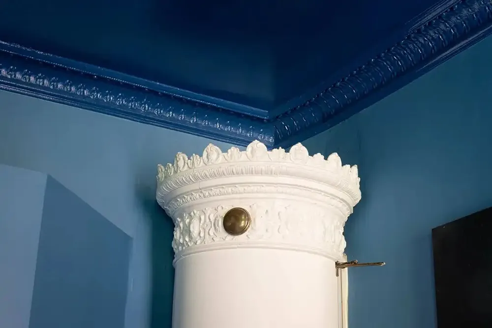 Інтер'єр не для всіх: синя квартира з червоними дверима в Стокгольмі (67 кв. м) - Gallery image 5