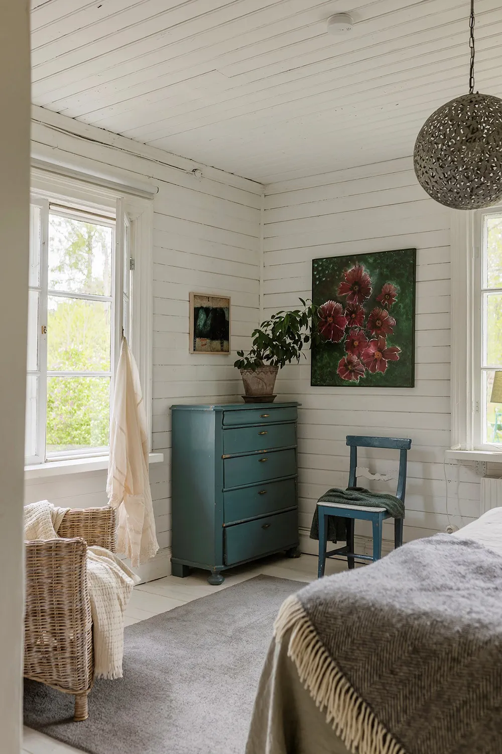 Светлая шведская дача в старой сельской школе недалеко от Стокгольма - Gallery image 22