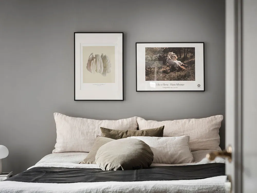 Schwedische Wohnung mit beigefarbenen Wohnzimmer und grauem Schlafzimmer (83 qm) - Gallery image 10