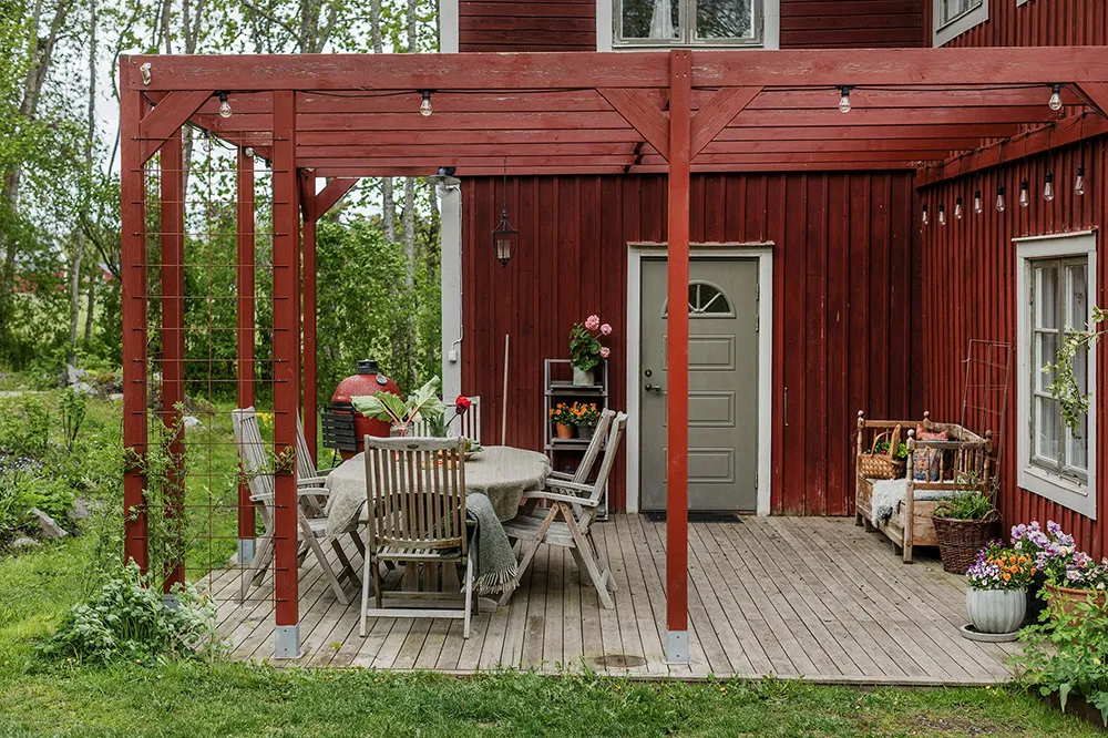 Светлая шведская дача в старой сельской школе недалеко от Стокгольма - Gallery image 3