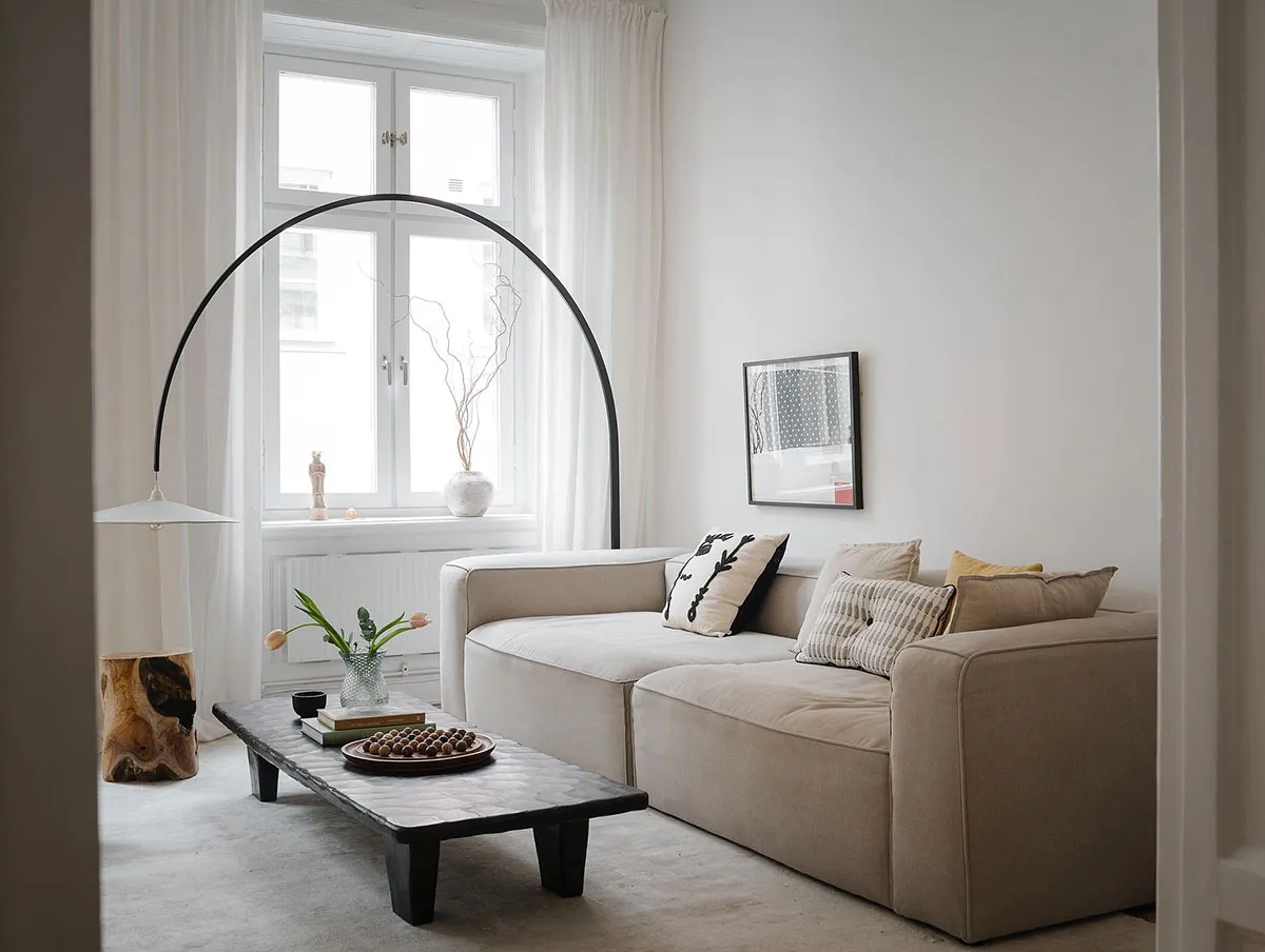 Agradable minimalismo escandinavo en un edificio antiguo en Estocolmo (67 m²) - Gallery image 3