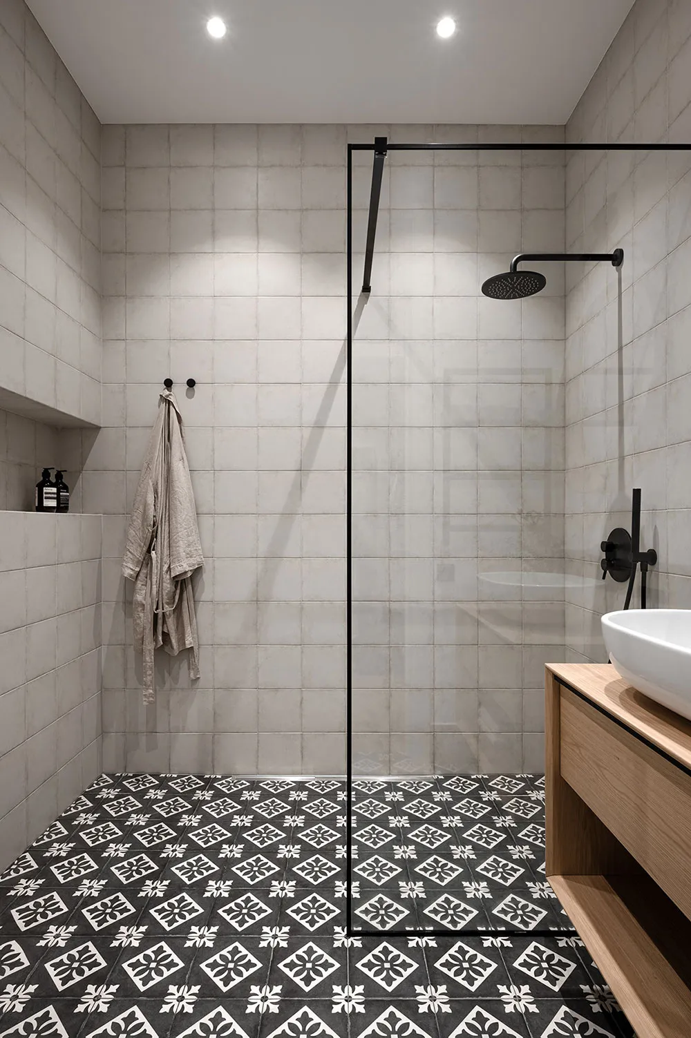 Industrielle Motive im Design einer gemütlichen modernen Wohnung in Kiew - Gallery image 30