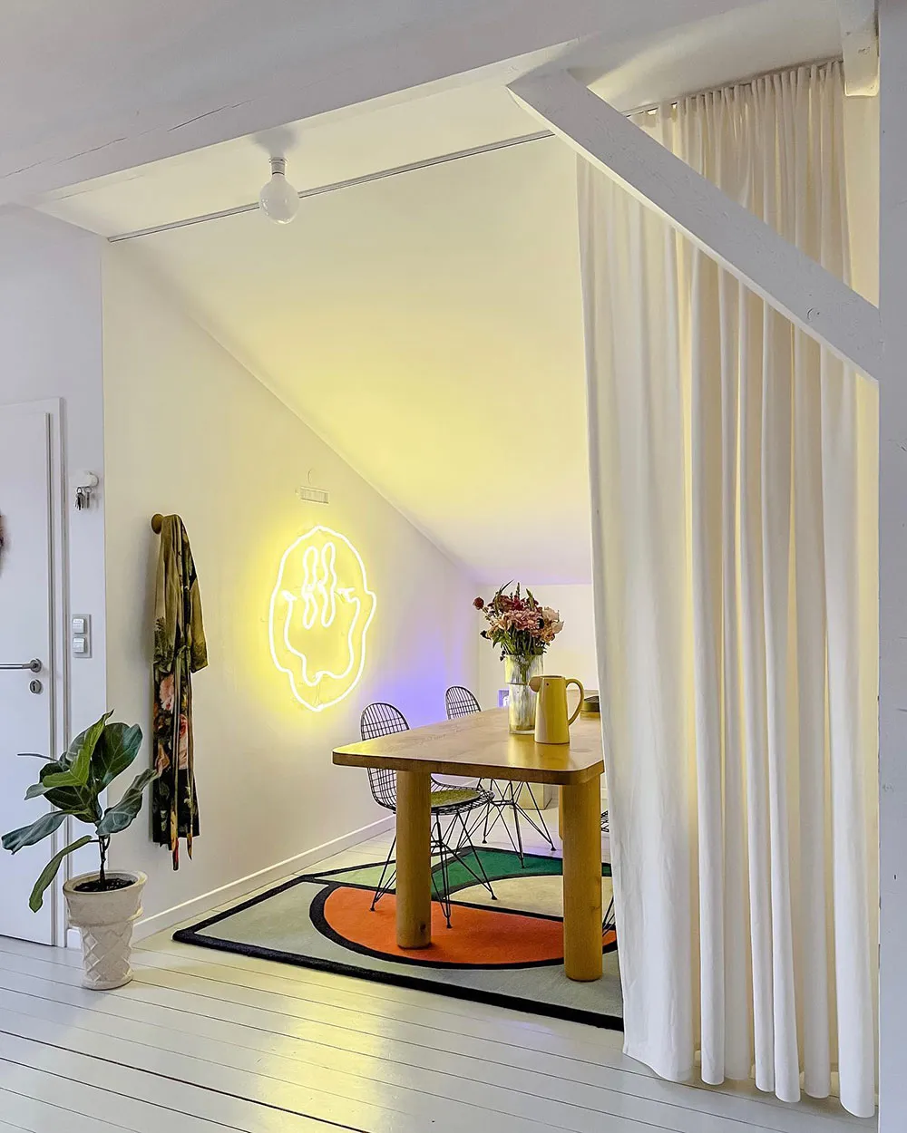 Weiße Schatzkiste mit Schätzen - Gallery image 10