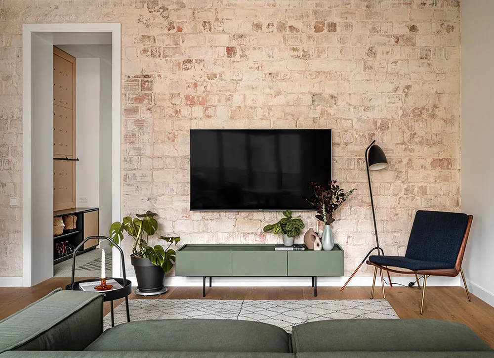 Industrielle Motive im Design einer gemütlichen modernen Wohnung in Kiew - Gallery image 8