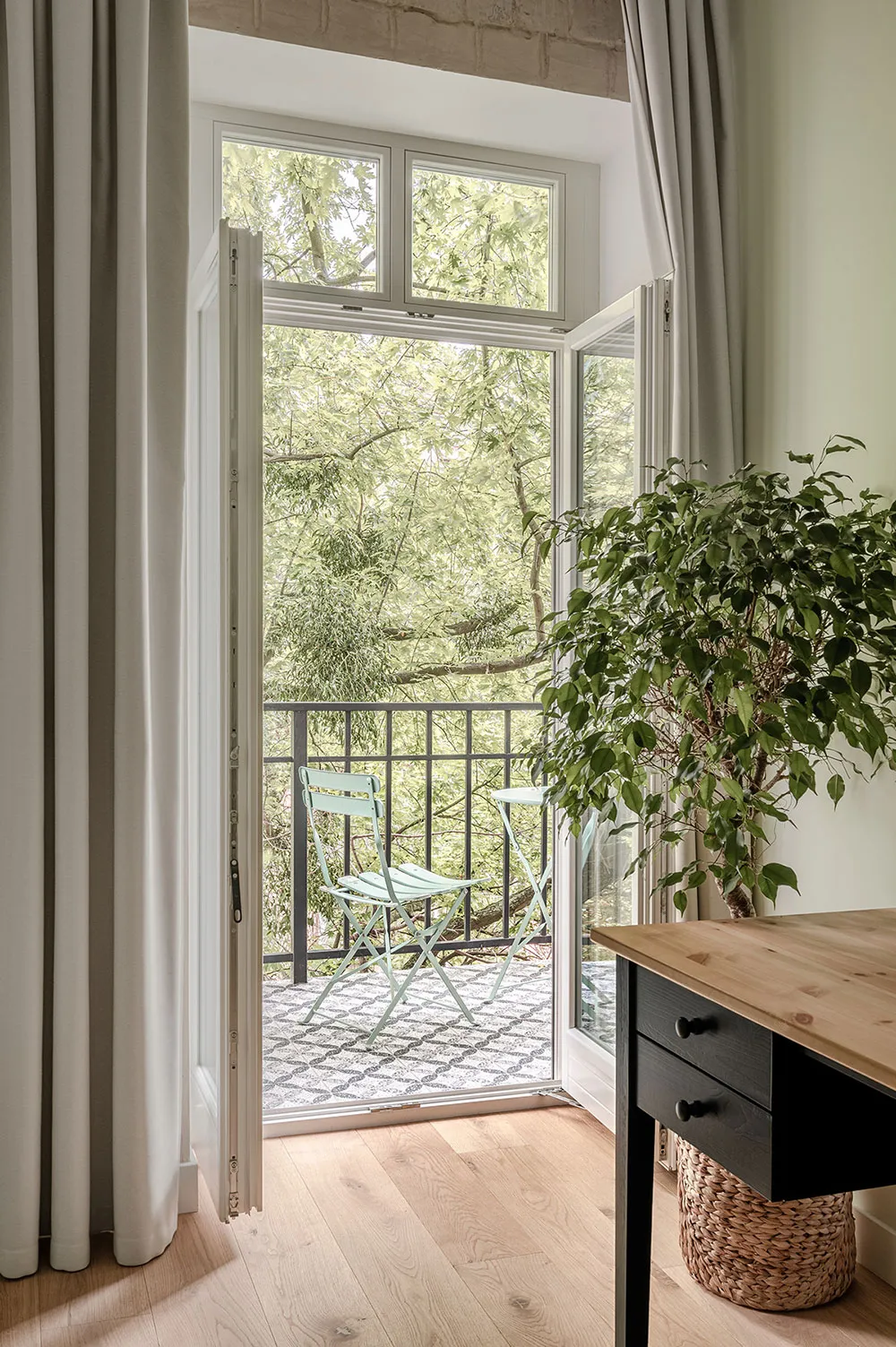 Industrielle Motive im Design einer gemütlichen modernen Wohnung in Kiew - Gallery image 29