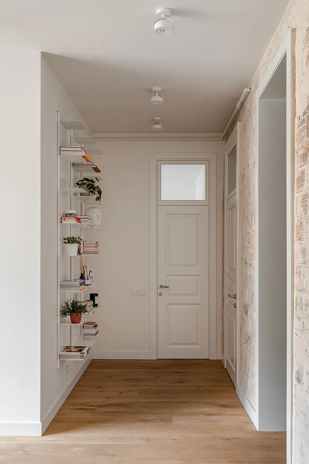 Industrielle Motive im Design einer gemütlichen modernen Wohnung in Kiew - Gallery image 33