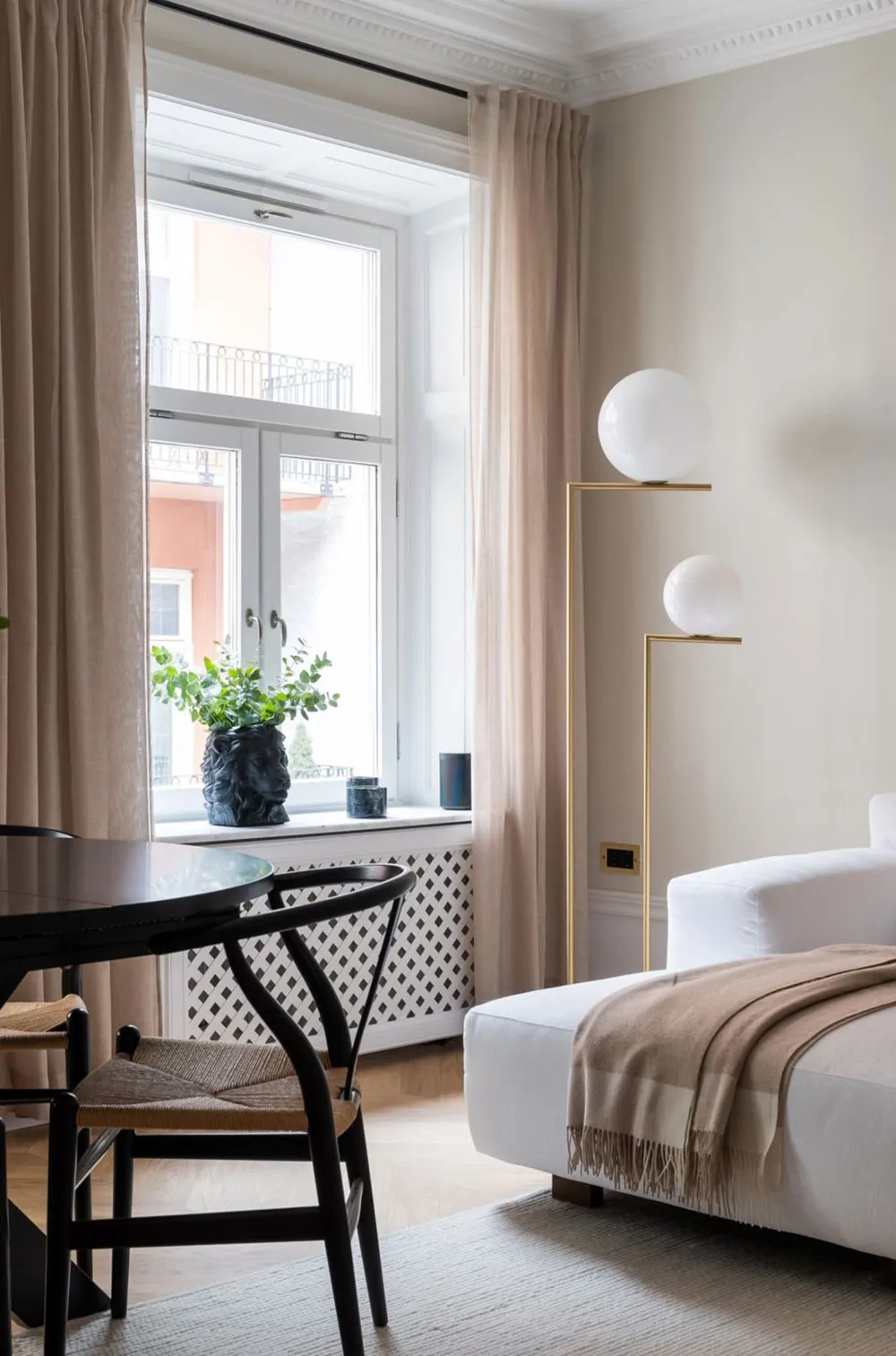 Suavidad elegante de una apartamento escandinavo moderno (71 m²) - Gallery image 1