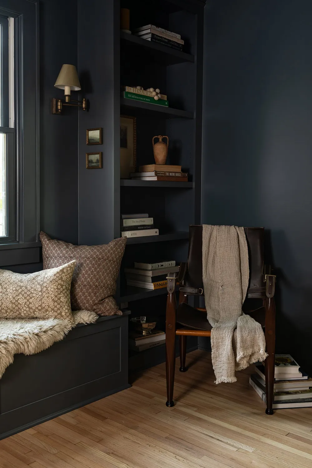 Песочная кухня и драматичная гостиная: уютная дача в Миннеаполисе - Gallery image 14