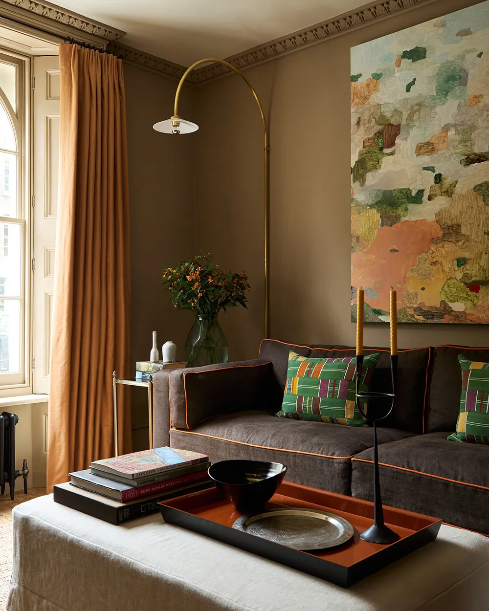 Mélange coloré et original dans le design d'une maison victorienne à Londres - Gallery image 1