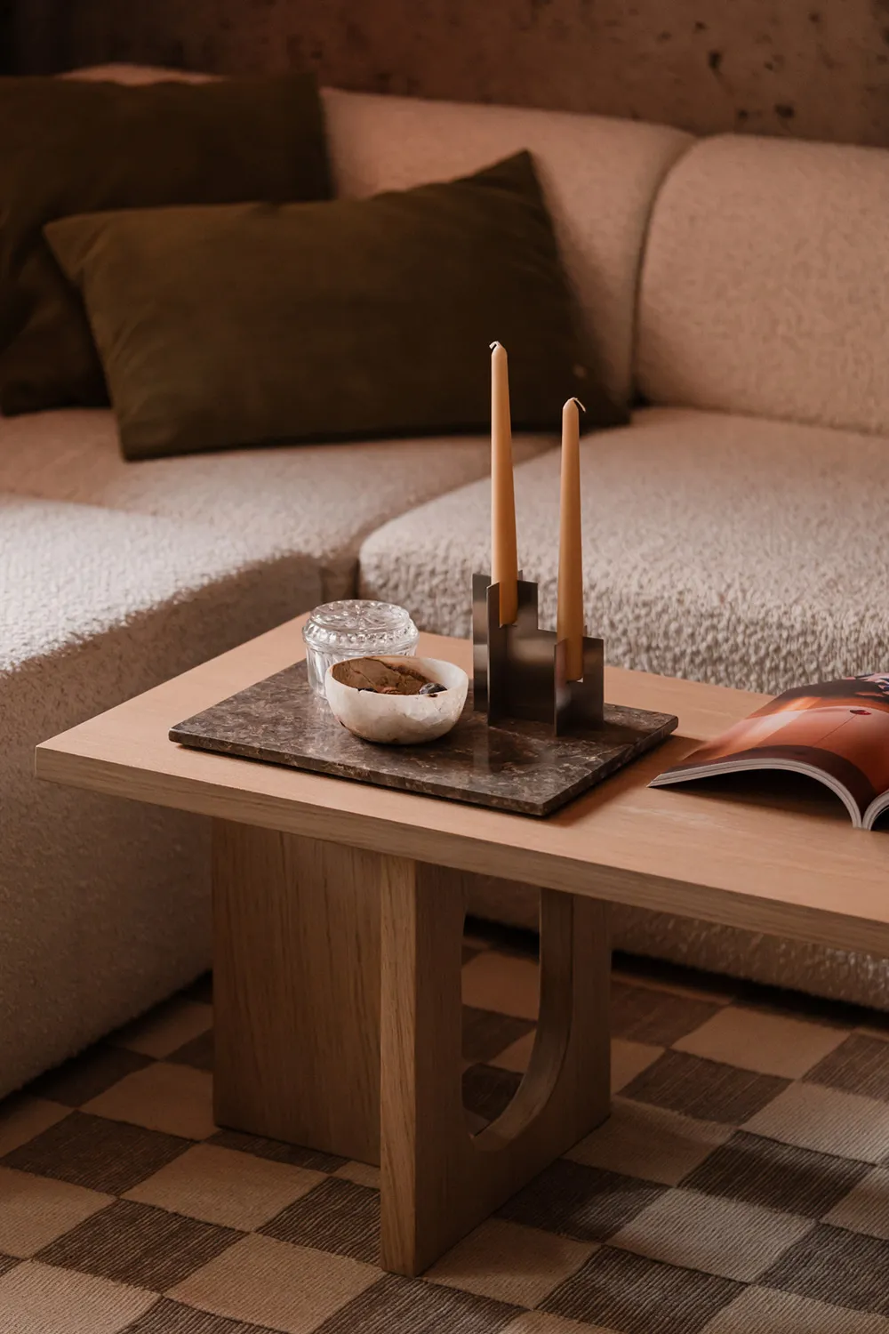 Interior industrial de moda para una familia en Poznan - Gallery image 1