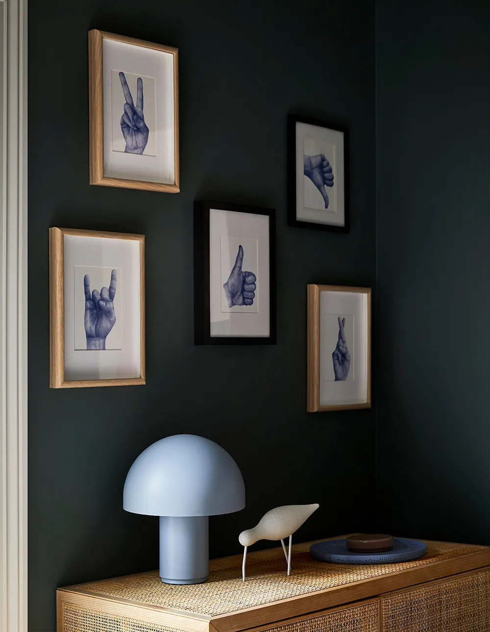 Stylowy i cenny интерьер małego domu projektanta w Australii - Gallery image 8