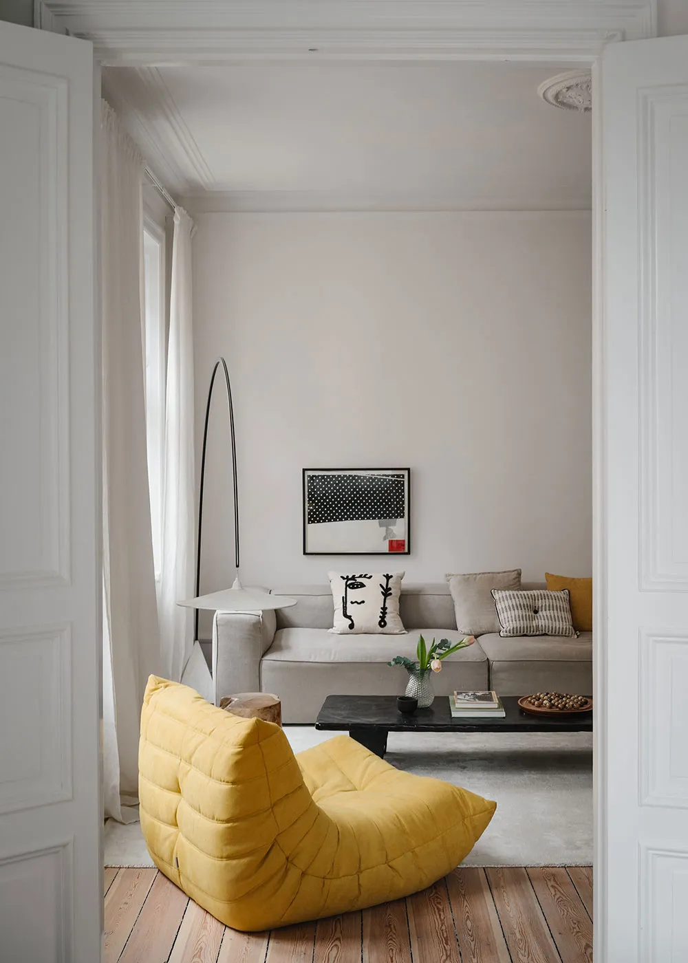 Agradable minimalismo escandinavo en un edificio antiguo en Estocolmo (67 m²) - Gallery image 4