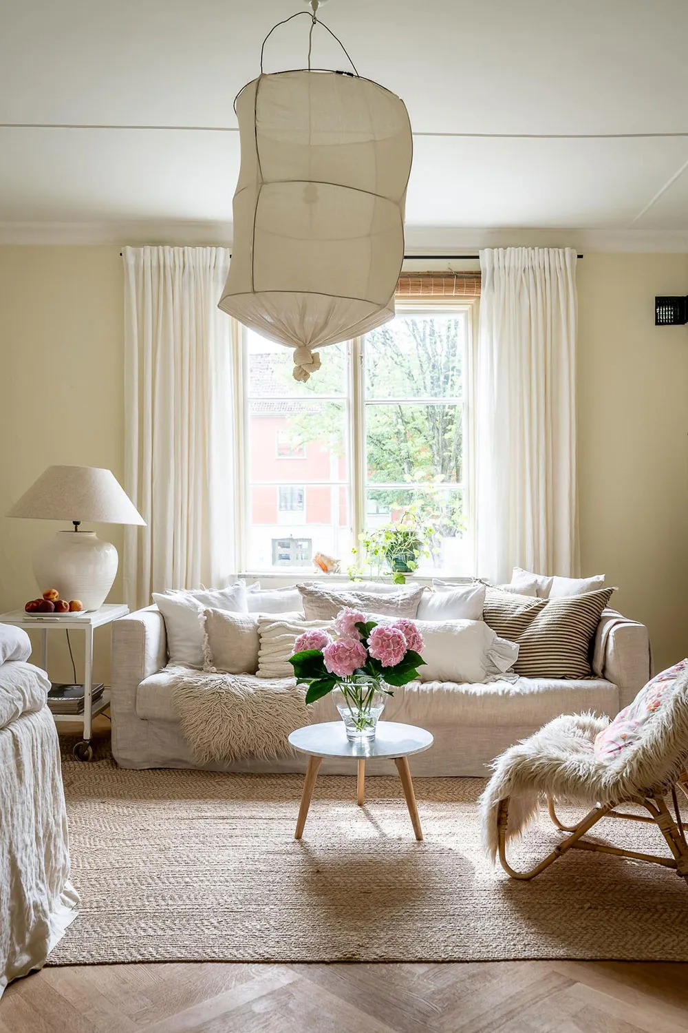 Interior suave y acogedor de una pequeña apartamento sueco (39 m²) - Gallery image 1