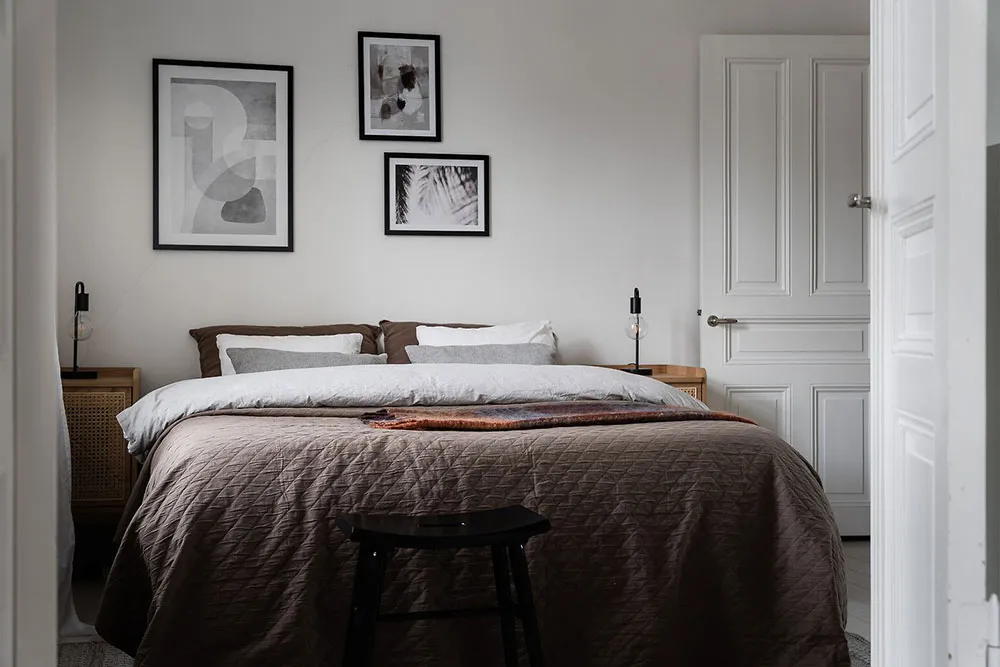 Уютный белый интерьер с лёгкими тёмными акцентами (57 кв. м) - Gallery image 9